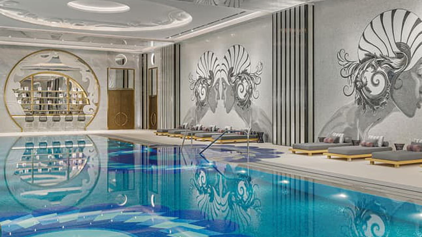 Piscine intérieure