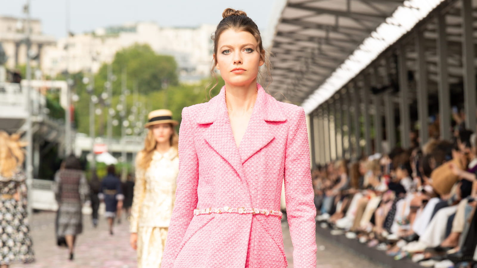Look 18