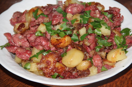 Poêlée de pommes de terre aux gésiers confits