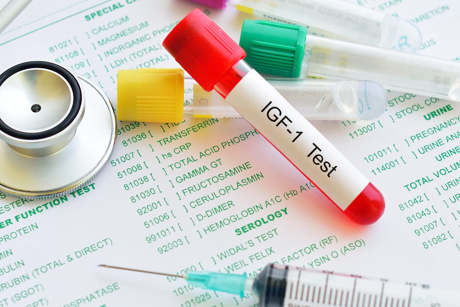 Acromégalie : signes et causes de ce trouble hormonal