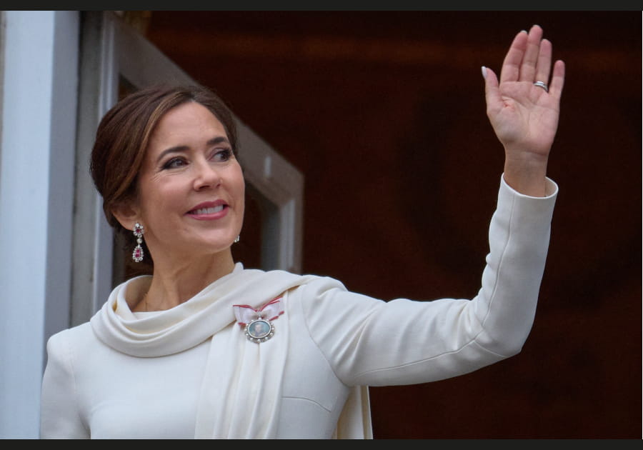 Mary de Danemark, divine avec sa raie sur le c&ocirc;t&eacute;