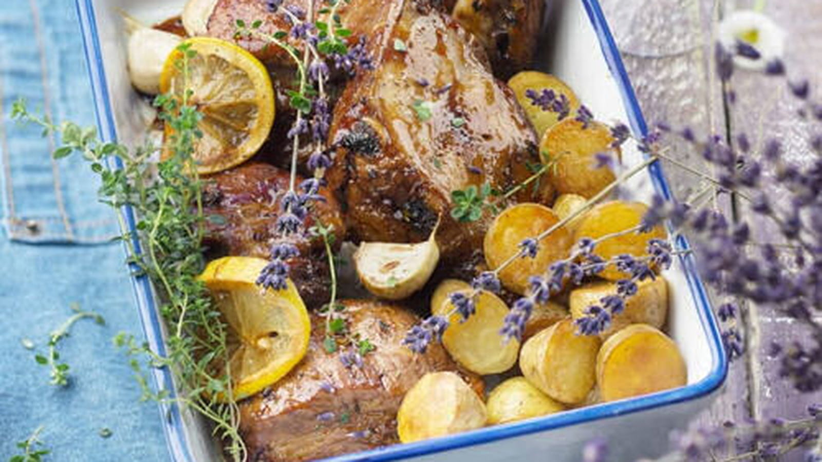 Travers de porc, miel, thym et lavande