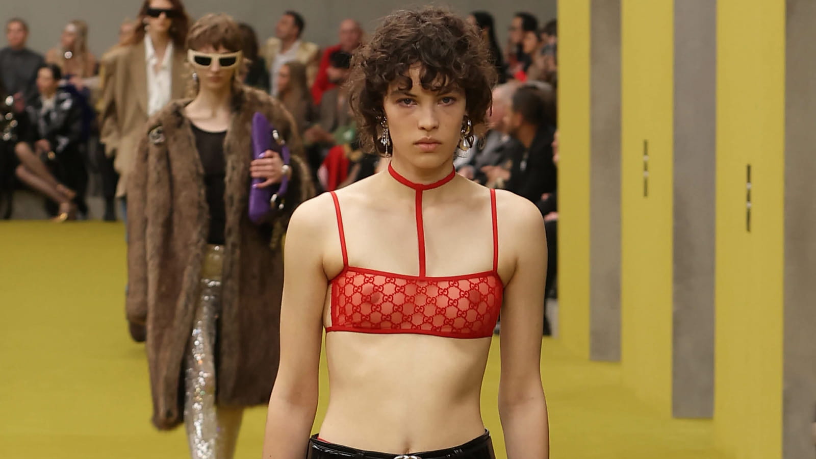 Look 32