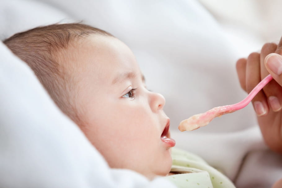 Substances chimiques dans l'alimentation des enfants : faut-il s'inquiéter ?