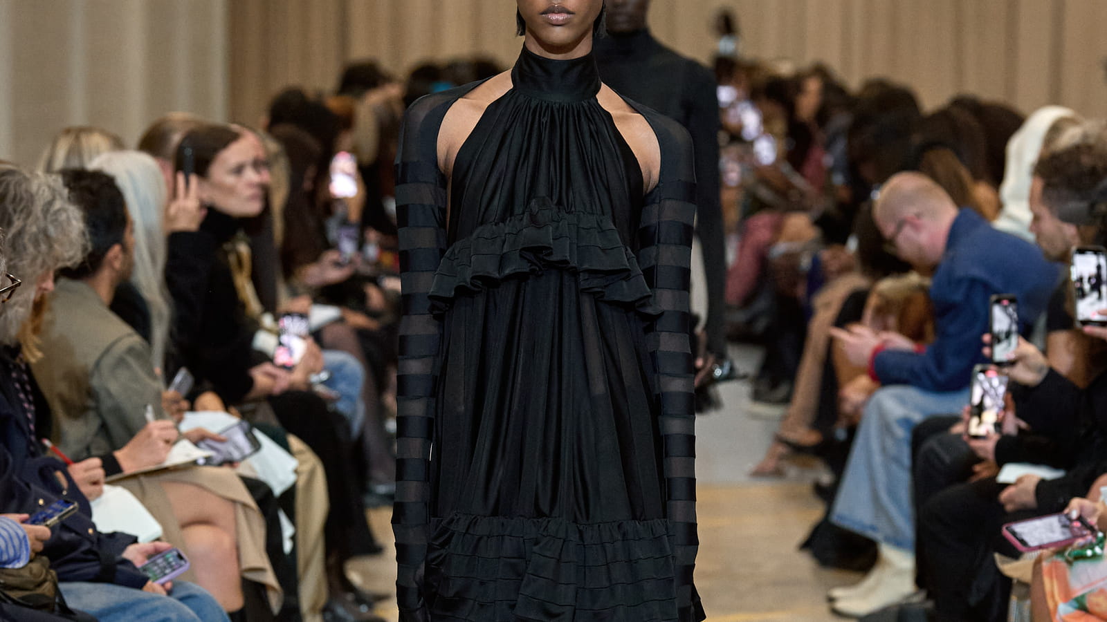  Look 27