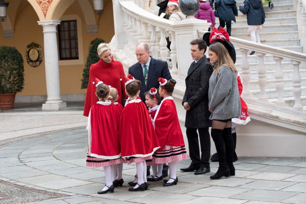 La famille princière accueille les bambins