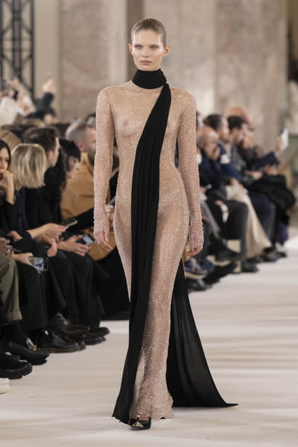 Look 30&nbsp;du d&eacute;fil&eacute;&nbsp;Schiaparelli haute couture&nbsp;printemps-&eacute;t&eacute; 2024