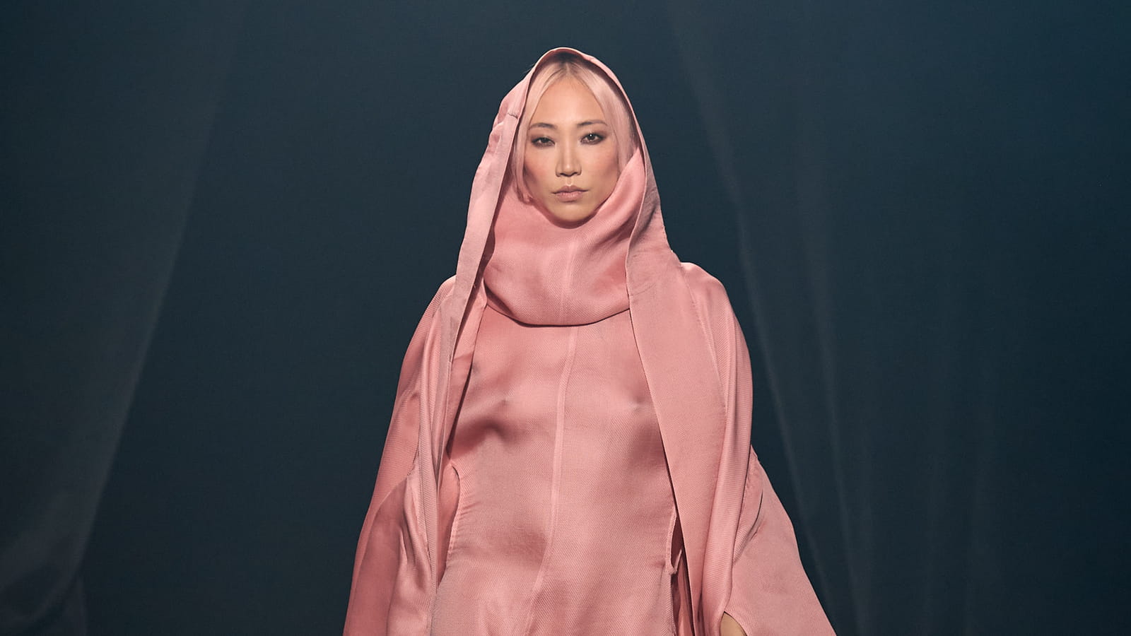 Look 30