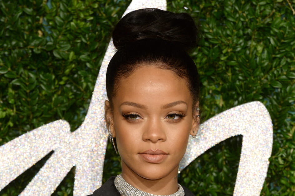 Le make-up nude de Rihanna
