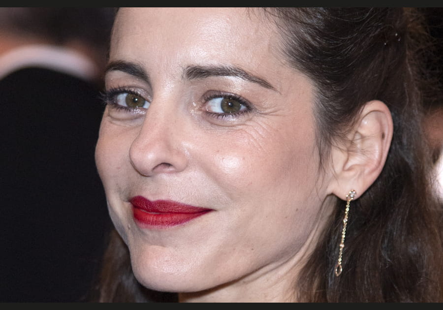 La bouche rouge d'Audrey Dana