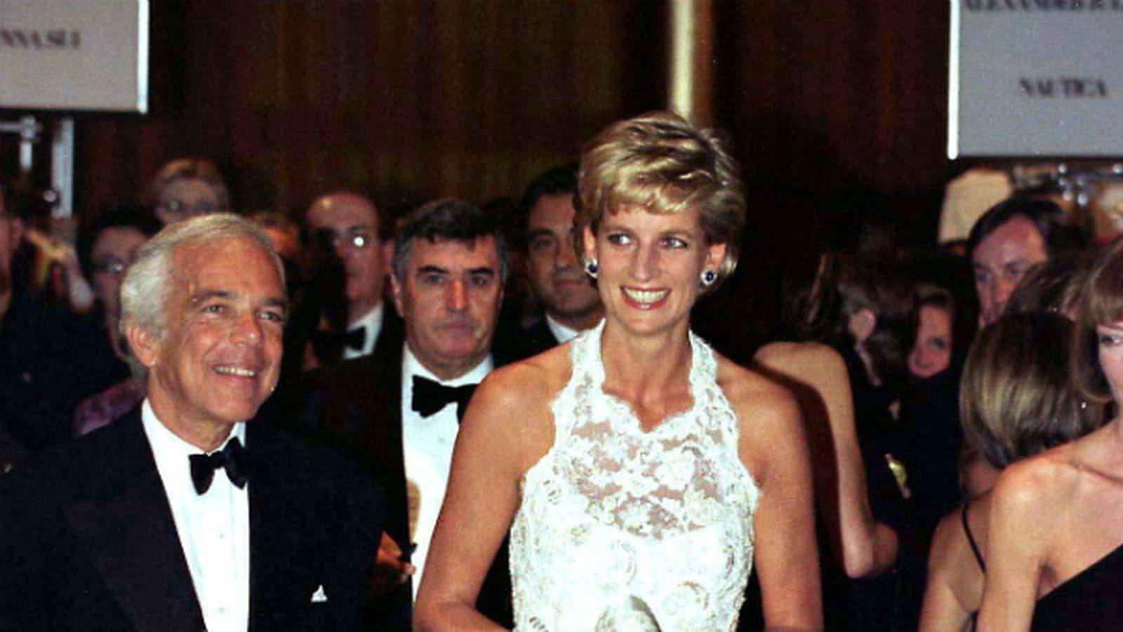 Robe blanche de Lady Di 