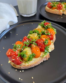Toasts de houmous et tomates cerises rôties : Etape 6