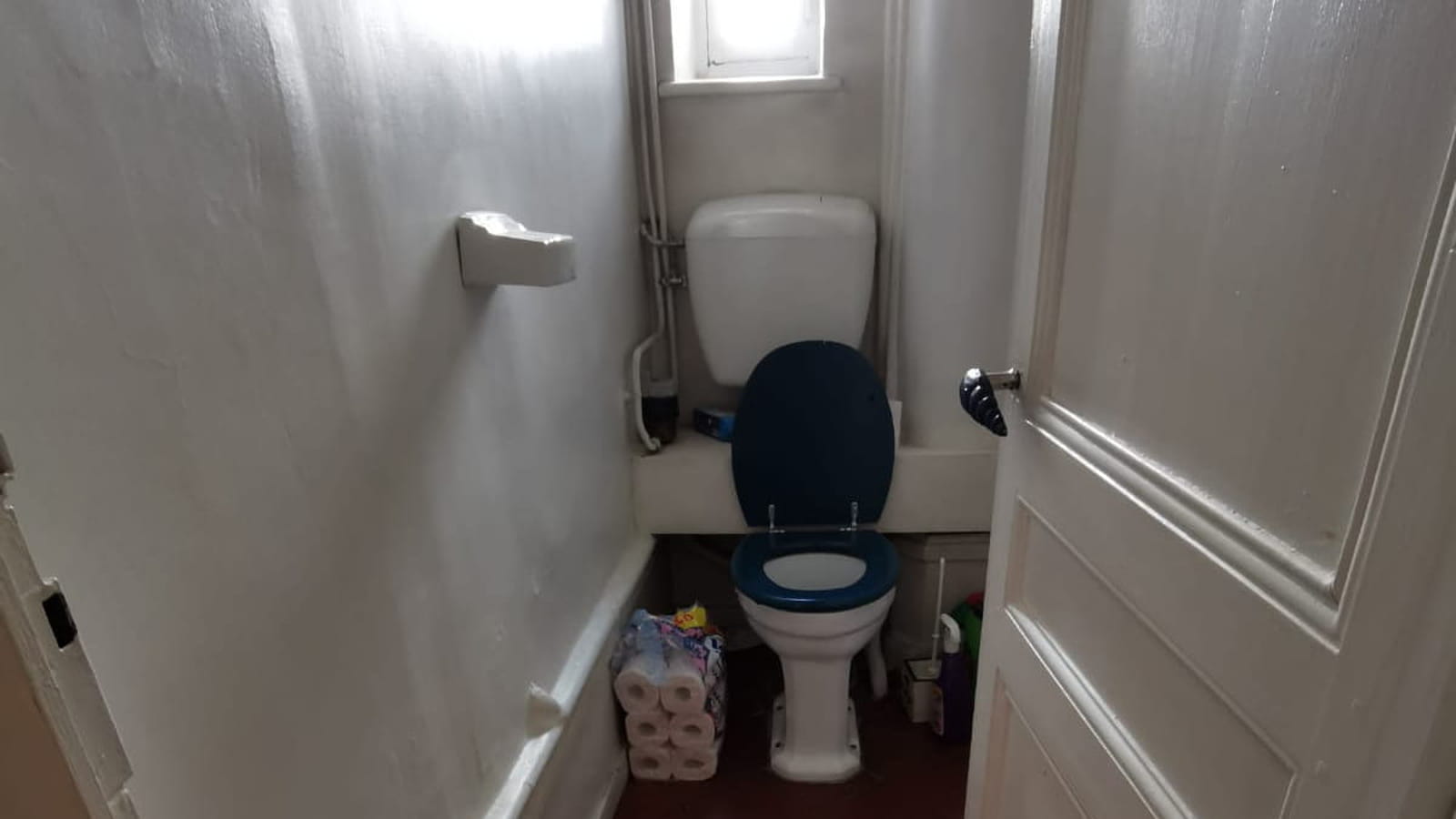 WC avant
