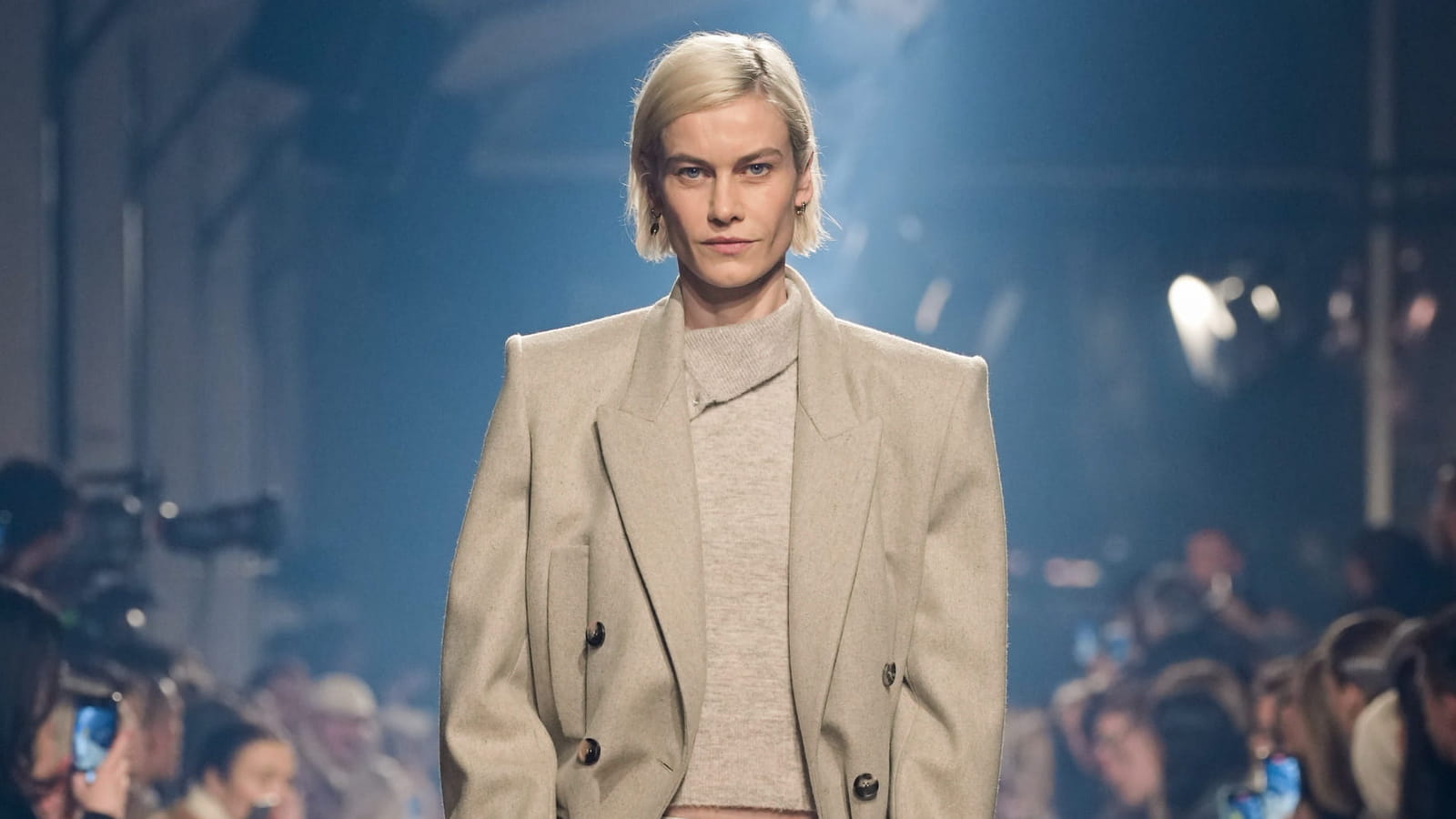 Look 8