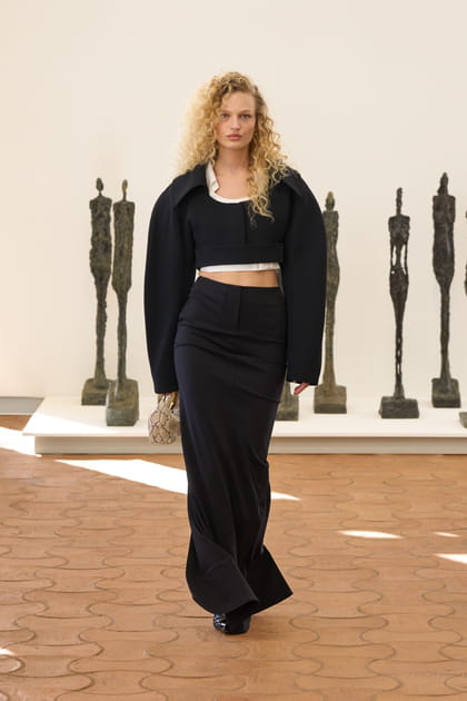 Look 4 du défilé Jacquemus "Les sculptures"
