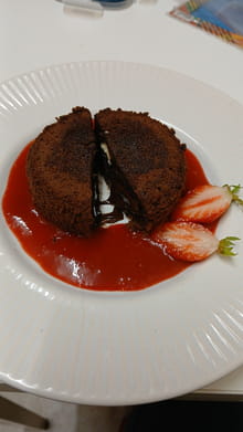 Moelleux au chocolat cœur coulant et coulis de fraises : Etape 6
