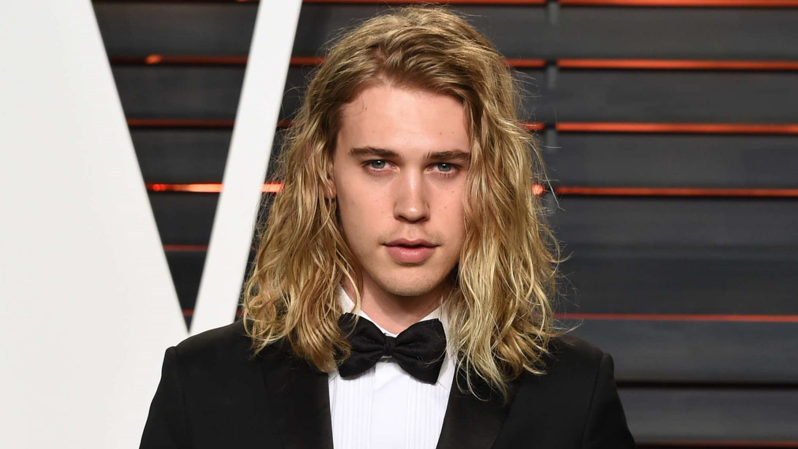 Austin Butler, cheveux longs