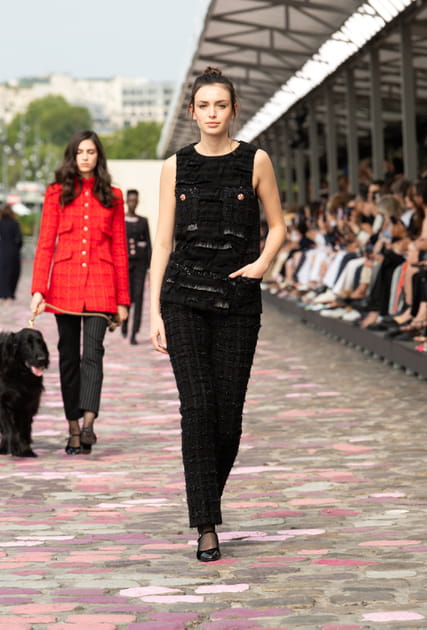 Look 5 du défilé Chanel haute couture automne-hiver 2023-2024