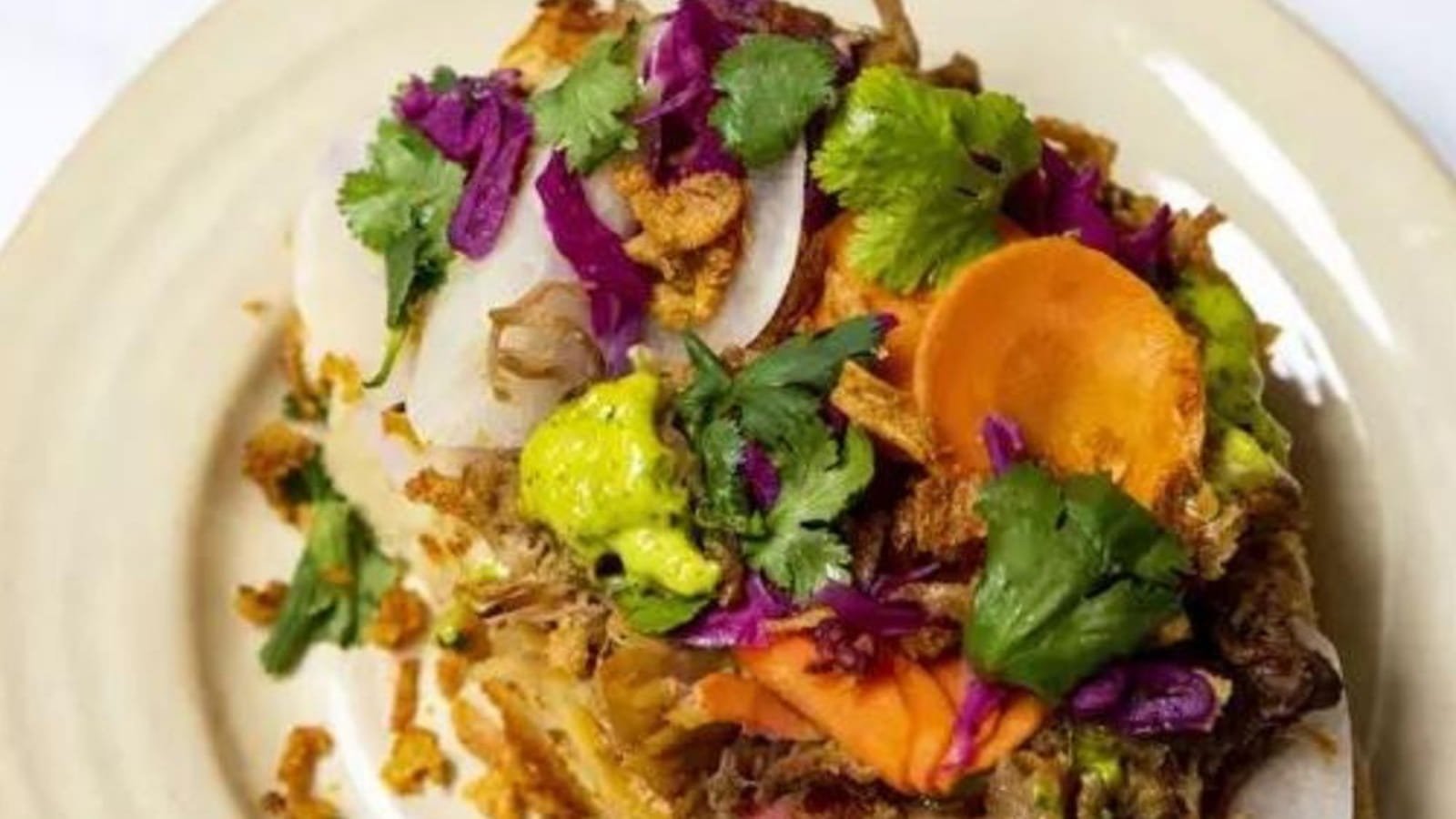 Banh-mi au confit de canard