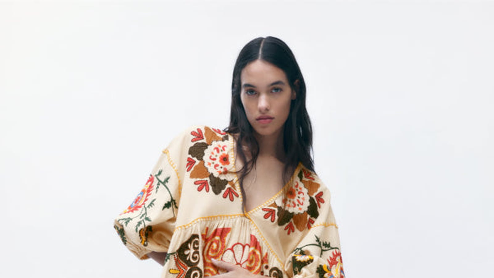 Robe brodée