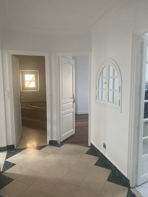 Avant&nbsp;: une entr&eacute;e trop grande et sans &acirc;me