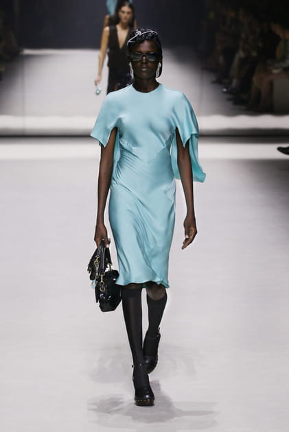 Look 40&nbsp;du d&eacute;fil&eacute; Fendi