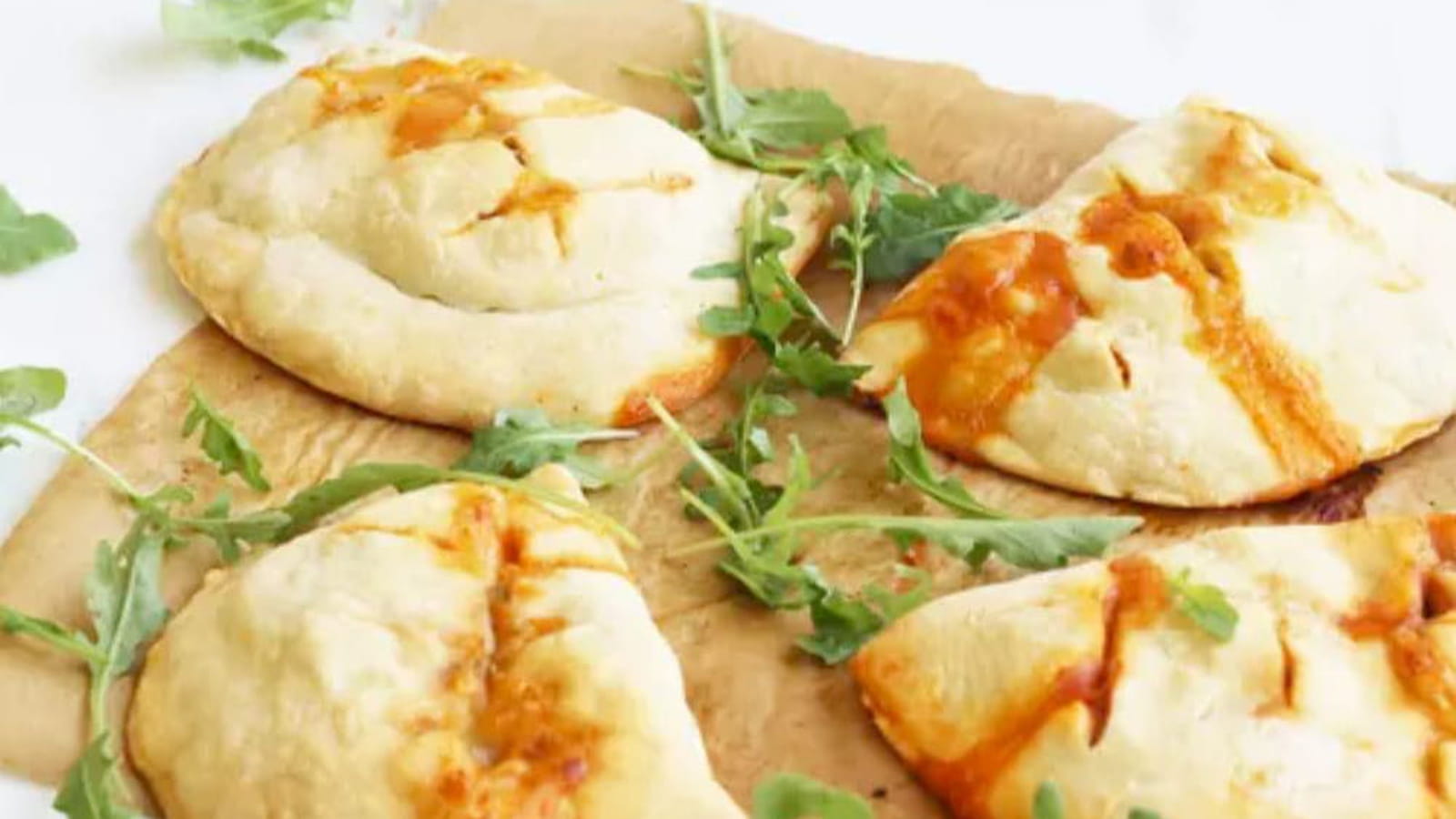 Fougasses à la tomate et mozzarella