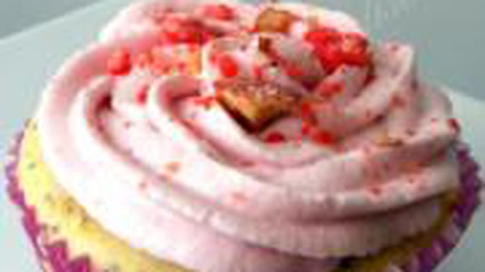 Cupcakes citron vert-pavot, chantilly framboise
