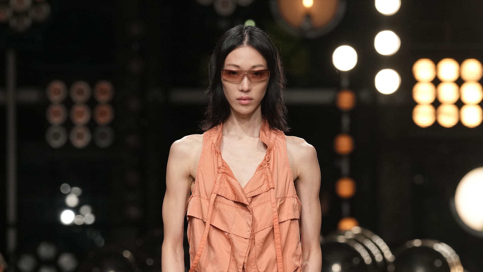Look 32