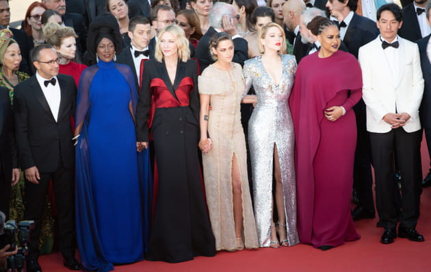 Derni&egrave;re mont&eacute;e des marches pour le jury