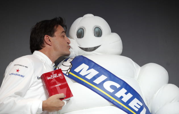 Yannick Alleno remercie Bibendum pour ses trois &eacute;toiles au Michelin