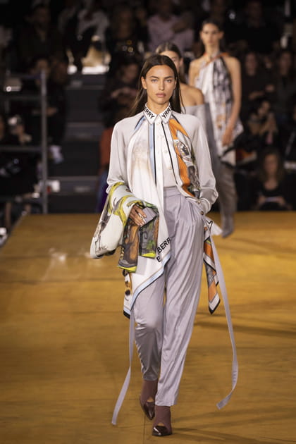 D&eacute;fil&eacute; Burberry printemps-&eacute;t&eacute; 2020