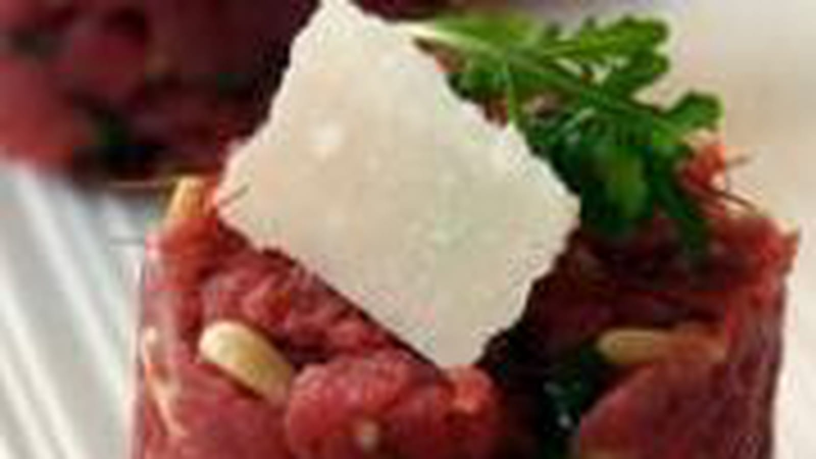 Tartare revisité de bœuf Angus au vieux parmesan