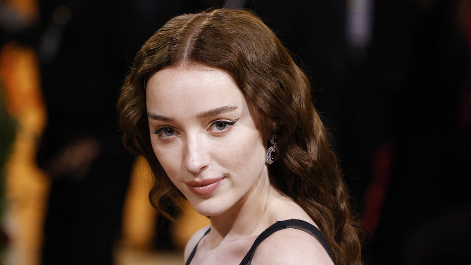 Phoebe Dynevor 