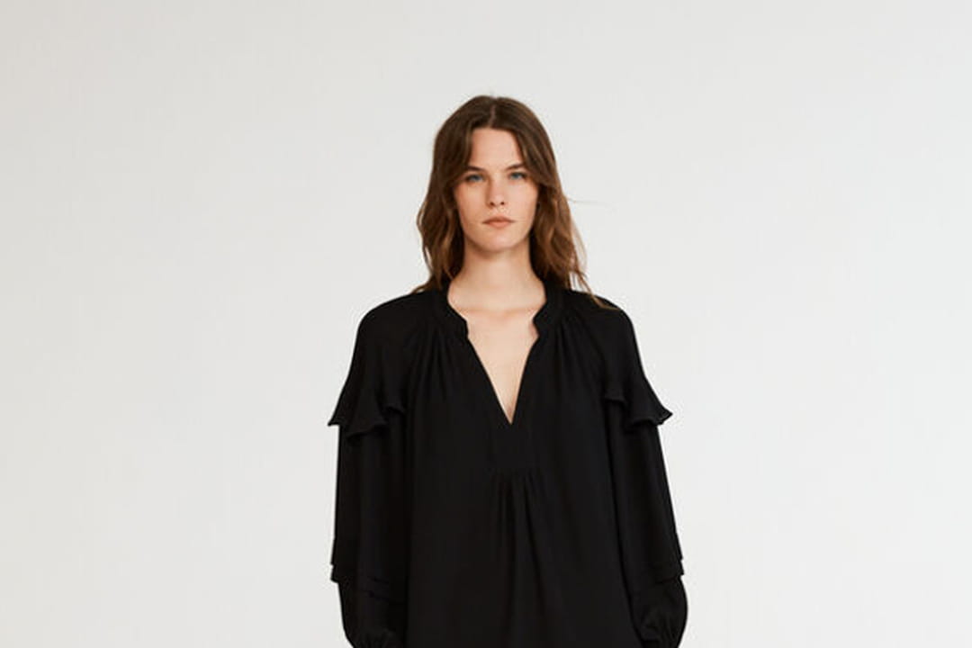 Robe noire ?� volants de Claudie Pierlot