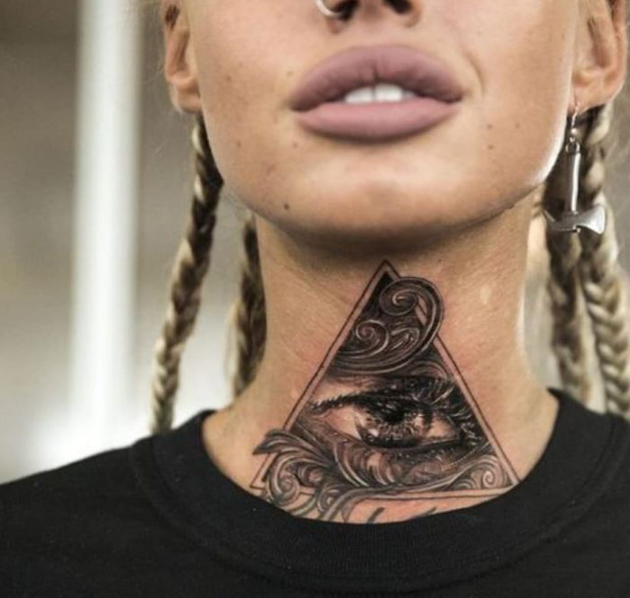 L oeil De La Providence Tattoo Œil de la Providence sur le cou