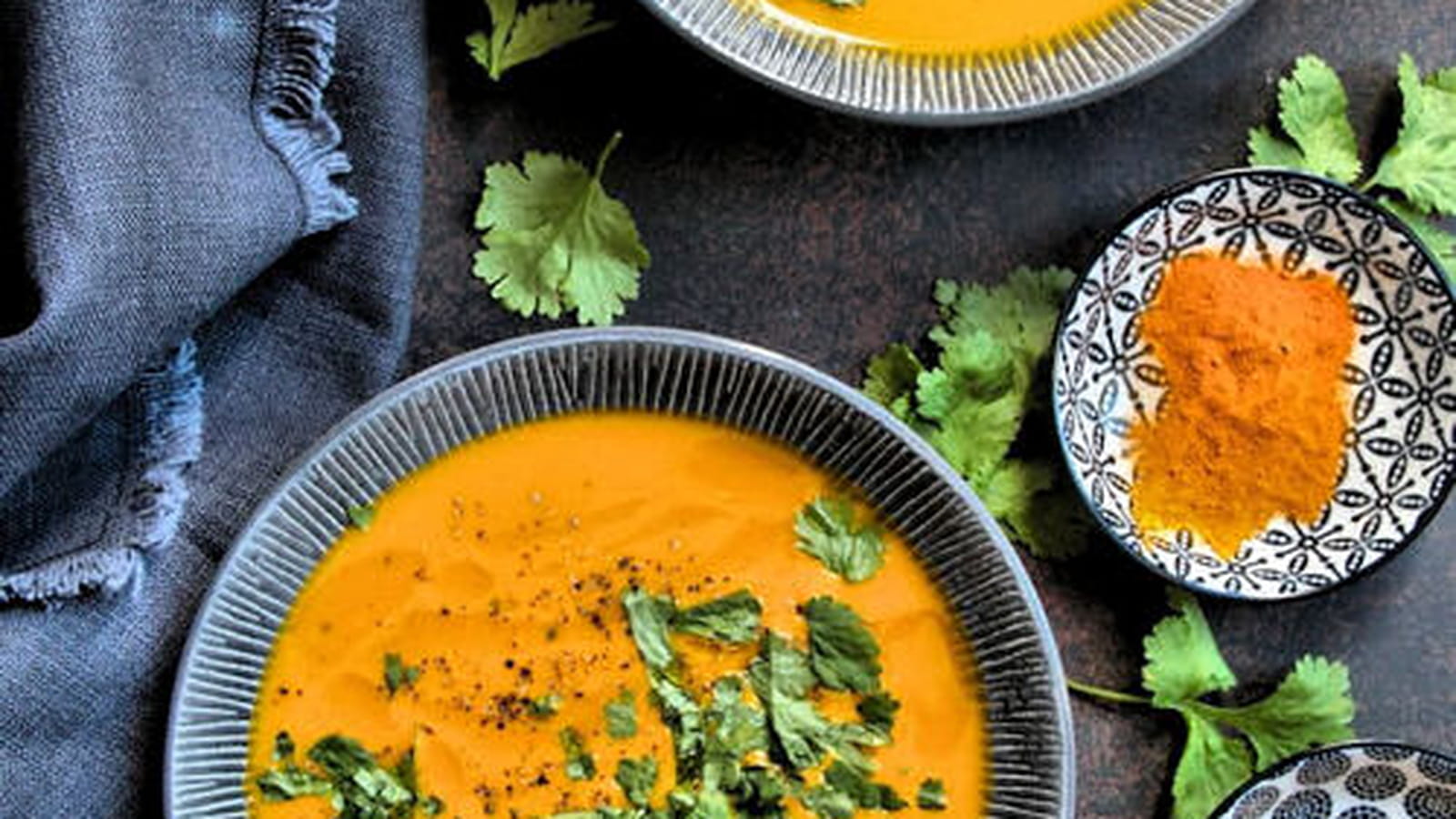 Velouté de courge aux épices et coriandre