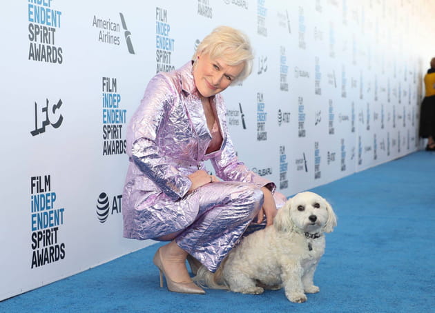 Glenn Glose et son chien Pip prennent la pose aux Spirit Awards