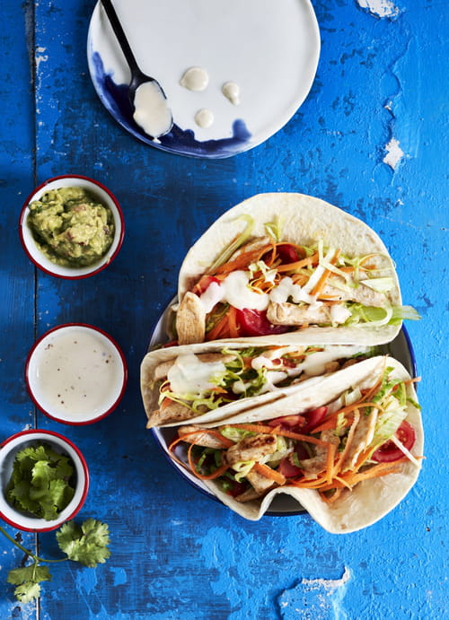 Tortillas au poulet sauce fromagère et guacamole
