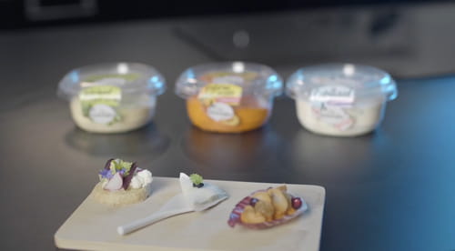 Endives Carmine, copeaux de carotes, grenades, raisins sec et Boursin® Potiron et Carote