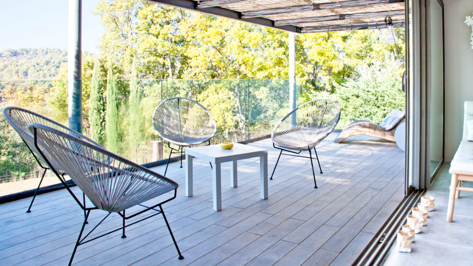 Salon jardin face à la forêt