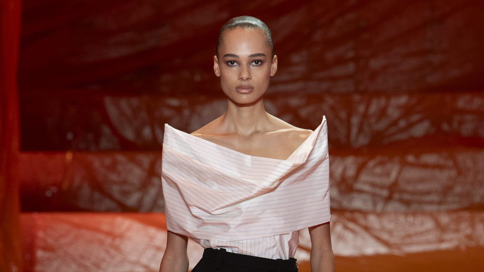 Look 27