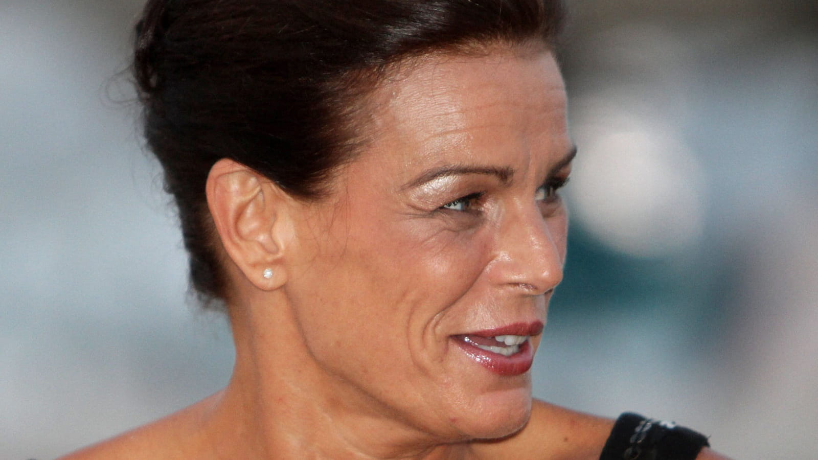 Chignon mi-haut 