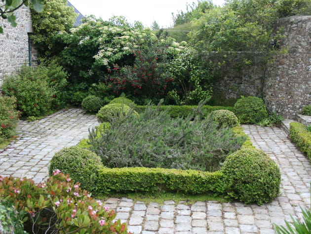 Parterre faussement brouillon