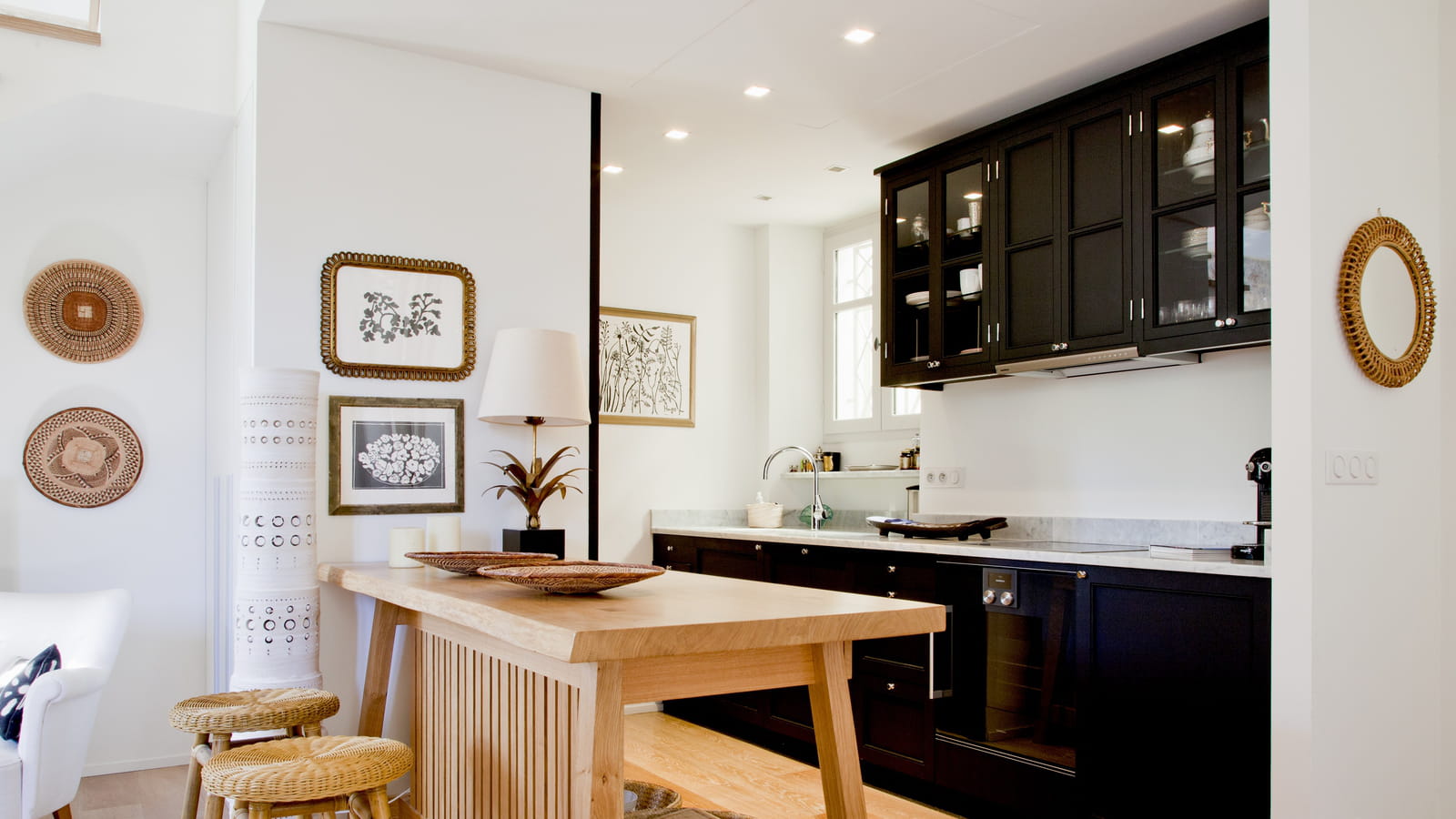 Îlot comme une table en bois