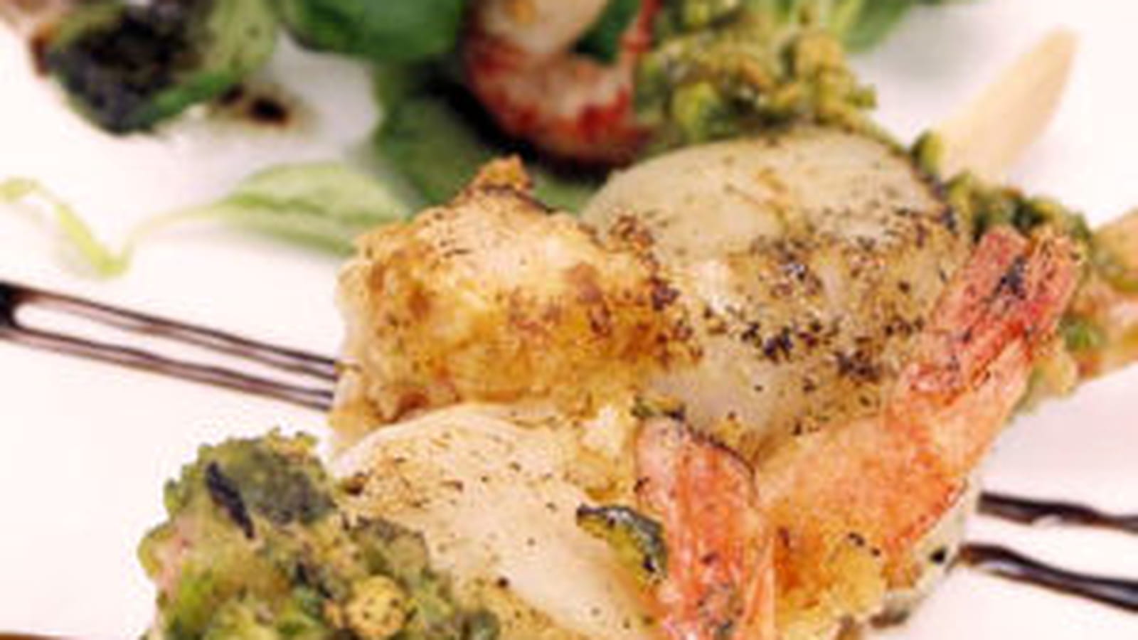 Brochette de Saint-Jacques et crevettes panées