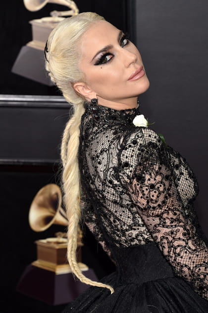 La tresse &eacute;pi platine de Lady Gaga