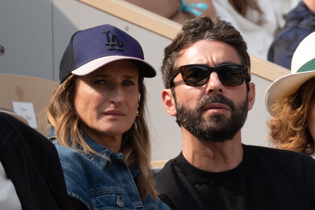 Camille Cottin fait une discrète sortie avec son chéri Benjamin Mahon à Roland-Garros