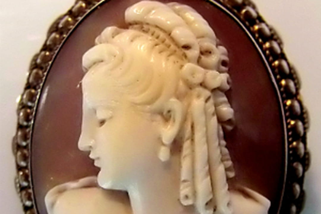 Broche Camée Montée Sur Argent - Bijou Vintage D'occasion - Argenté
