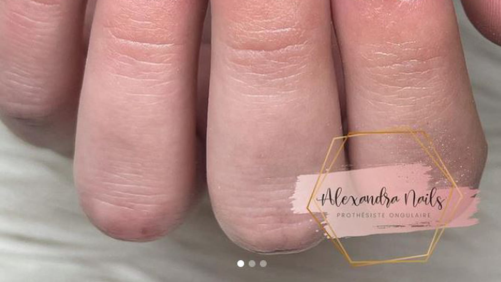 Ongles vert et marron